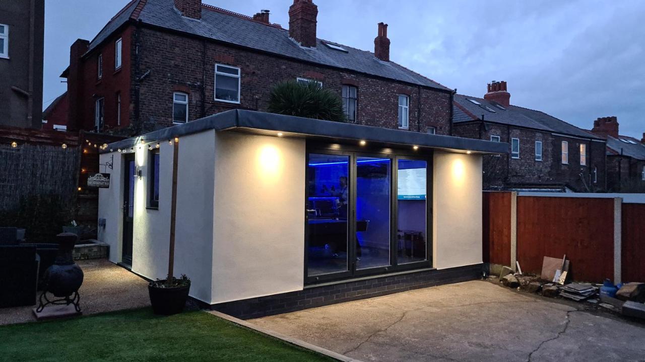 Lovely Unit Elgin Drive Coastal Bliss Your Seaside Retreat With City Excitement Wallasey Eksteriør bilde